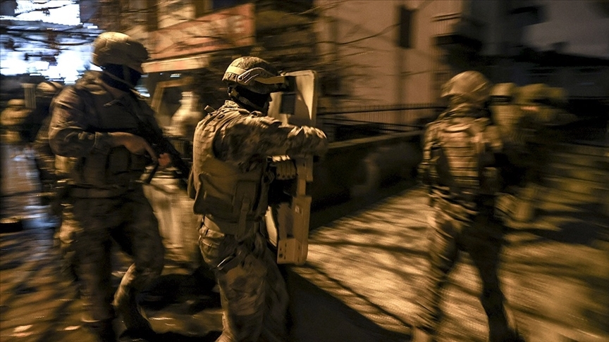 Samsun'da ardı ardına operasyonlarla çok sayıda gözaltı